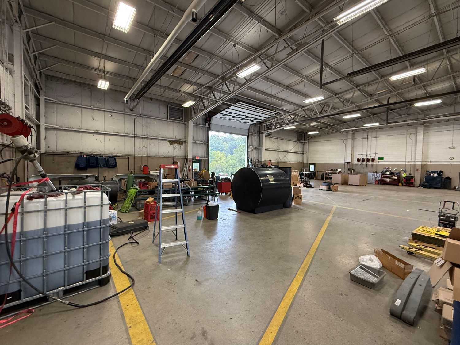 Barr-Nunn Shippensburg, PA truck terminal building maintenance and service bays for tractors